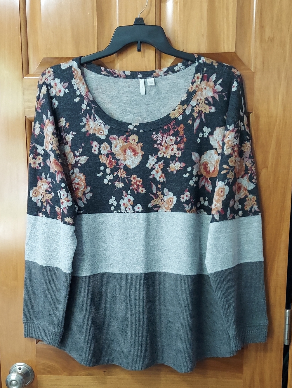 Cato Floral Block Ribbed Scoop Neck Sweater Charcoal, Size 22/24W, Like New▪